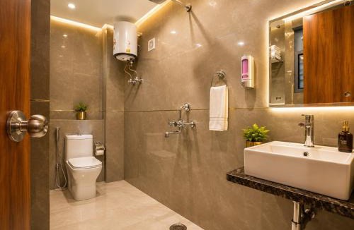 Aerocity Hotel | Hotel Grand Villa Suites Near Delhi International, IGI Airport