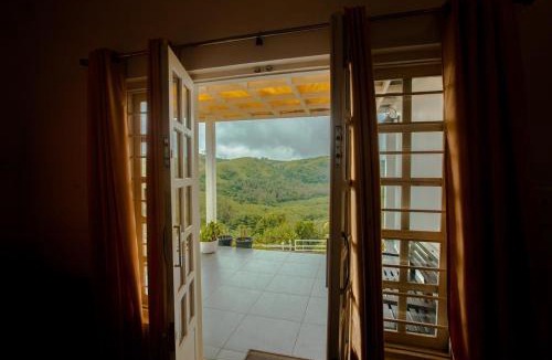 Vagamon Resort | White Stone Vagamon Hilltop Cottage