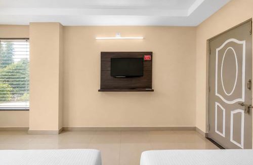 Mancherial Hotel | Super Townhouse Oak Mancherial Railway Station Formerly Vishnu Residency