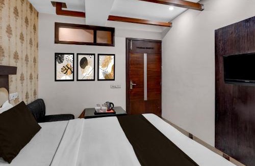 Ludhiana Hotel | Super Collection O by OYO Clock Tower Ludhiana Formerly Hotel City Night