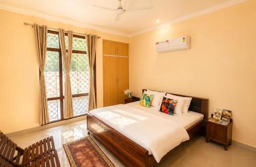 Basai Apartment | Agra Manor by RedOlive10min Taj Mahal 3BHK