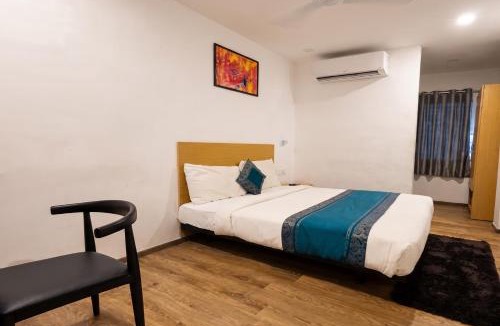 Allahabad Hotel | Hotel A P S Townhouse
