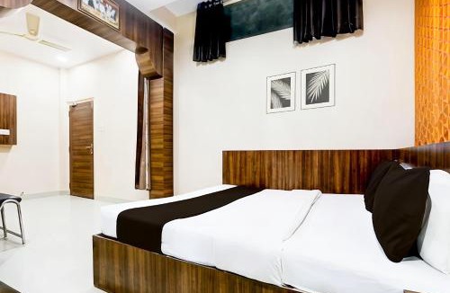 Satna Hotel | Hotel Swarat by TruStay