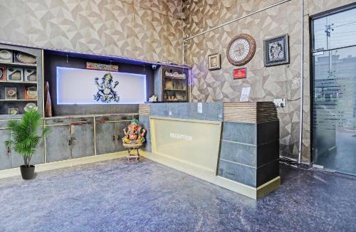 Sector D Hotel | Hotel Poonam Comforts - Near ILBS Hospital