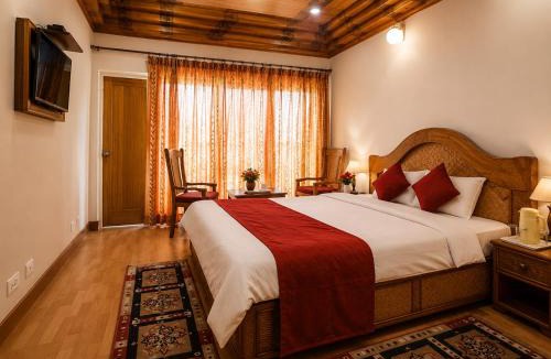 Kausani Hotel | Swaasha Vista
