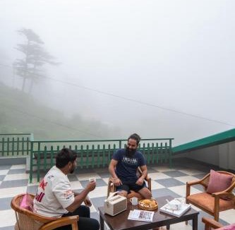 The Mall Road Villa | ELIVAAS Signature Hilltop Villa 3-BHK Villa with Terrace & Balconies near Mall road