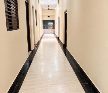 Ayodhya House | Usha Atithi Niwas Near By Jain Mandir Walking Distance Shree Ram Mandir 150mtr NON AC Rooms Available