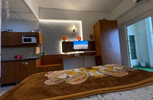 Greater Noida Apartment | BYOB Suites