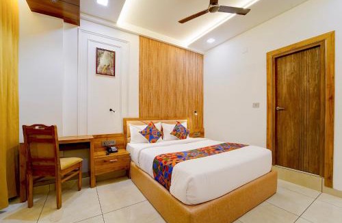 Ernakulam South Hotel | FabHotel Prime Hash Four