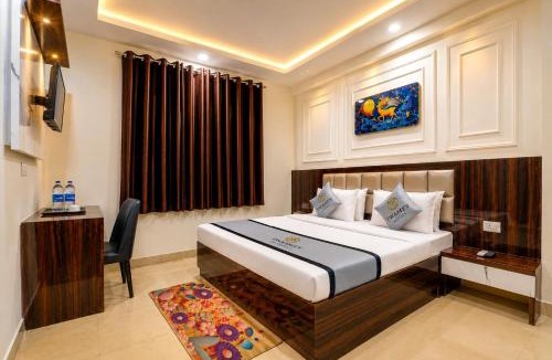 Delhi Hotel | Jeet Residency By TWAMEV Near Anand Vihar Railway Station