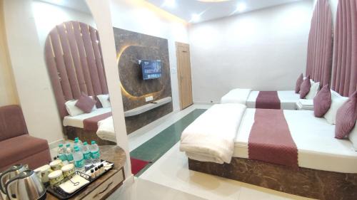 Chitrakoot Hotel | Hotel KESAR, Chitrakoot-10min from RAMGHAT