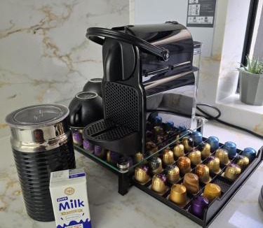 Bankstown Apartment | Skylit Suite, Desk, BBQ, Free Park, 20 min CBD