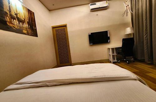 Varanasi House | Nirvana Riverview Suites