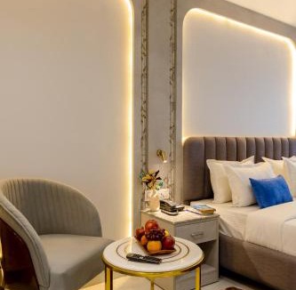 Paharganj Hotel | Hotel Anu Plaza - Newly Built Hotel With Parking Just 6 Mins from Connaught Place ,New Delhi Railway Station & Metro Station