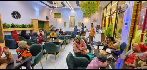 Chomu Hotel | Hotel G L Palace And Restaurant