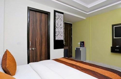 DLF Phase 3 House | Tipsyy Inn 015