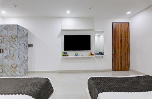 Vasundhara Hotel | Status By Hotel The Emporio