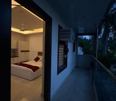 Faridabad Apartment | Abhiraj residence aravali view