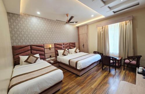 Varanasi Bed & Breakfast | ClubRoyale
