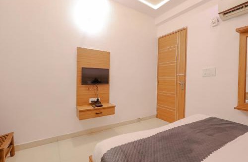 Agra House | The Little Pink Homestay Near Taj Mahal