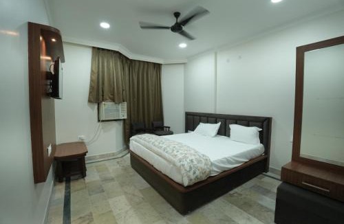 Jhansi Hotel | Hotel Chanda