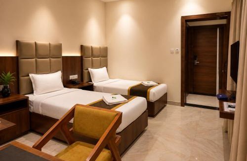 Vijayapura Hotel | Hotel Unnati Stay Inn Vijayapura By HRG