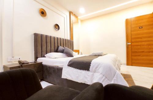 Ludhiana Hotel | THE CUPID RESIDENCY - Smart & Deluxe Rooms - Corporates, Couples & Families Favorite