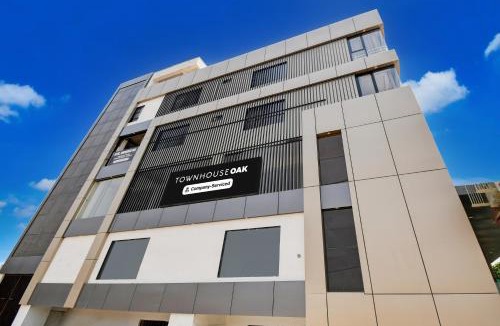 Kanpur Hotel | Super OYO Townhouse Oak Ratanpur Panki