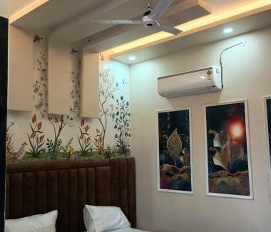 Shivpuri Hotel | Hotel Royal Inn & Restaurant