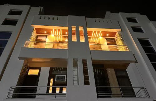 Agra Apartment | Ophelia
