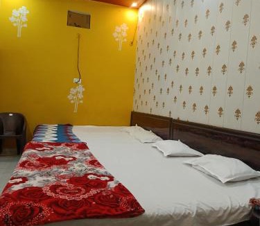 Faizabad House | Maa Janki guest house Near Ram Mandir Affordable Stay with AC Non AC Rooms