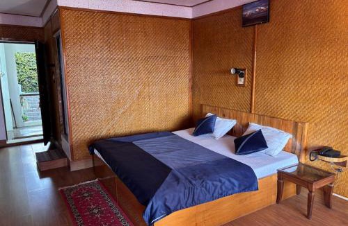 Kausani Hotel | Hotel Jeetu Managed By The Bro'S Hotels