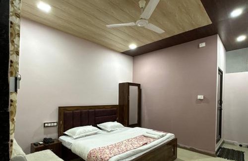 Hoshangabad Hotel | Hotel GMP