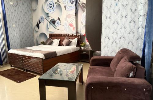 Mohali Hotel | HOTEL The Puadh Stay