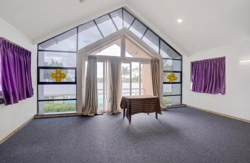 Kyarkoppa Hotel | Super Townhouse Oak Rising Water Park Dharwad Formerly Rising Resorts and Spa