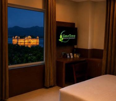 Amer Fort Road Hotel | Lime Tree Hotel & Banquet Jal Mahal Jaipur