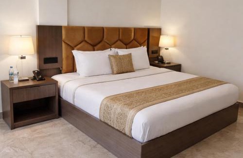 Knowledge Park III Hotel | The Prominence Premium Hotel & Banquet