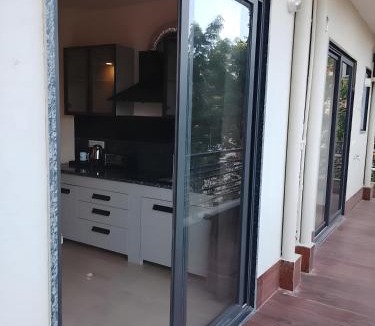 Sector 39 Apartment | Star Suites Best Hotel near Medanta Hospital or near me