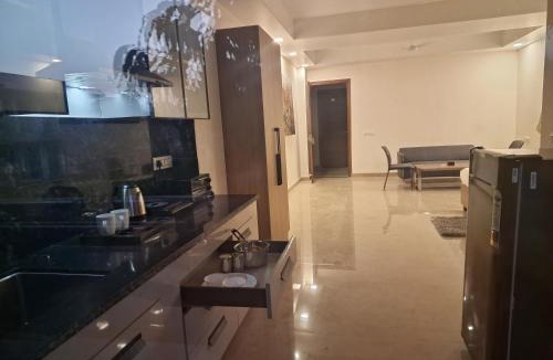 Sector 39 Apartment | Star Suites Best Hotel near Medanta Hospital or near me
