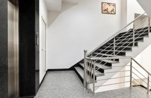 Mansarovar Hotel | FabHotel Maruti - Near Jawahar Circle, Patrika Gate
