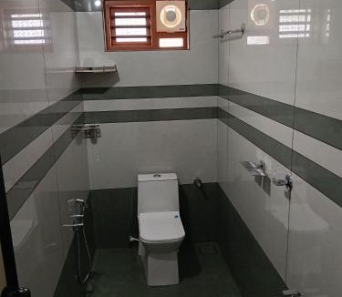 Mananthavady House | Anjali Holiday Home