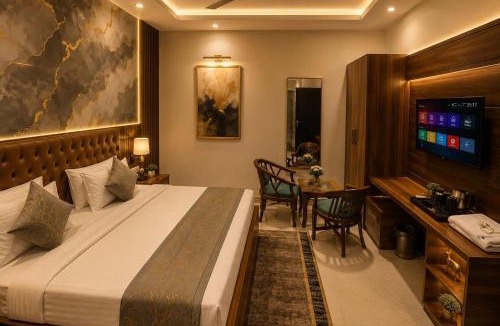 South West Hotel | Hotel ONBellamount Comfort Villa Delhi Airport - Free Airport PickUp & Drop