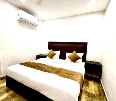 Greater Kailash Hotel | Hotel Vasundhara Villa - Greater Kailash