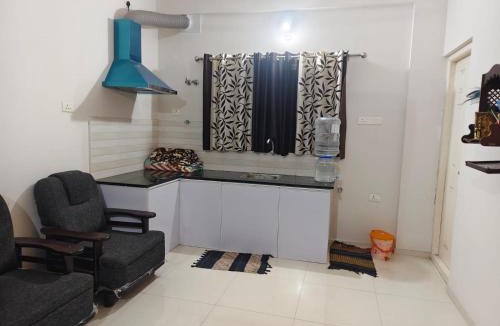 East Nada Apartment | Indraneelam Inn