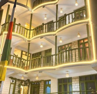Aleo Hotel | The Ganga lodge, Manali - Affordable Luxury Stay Near Mall Road Manali