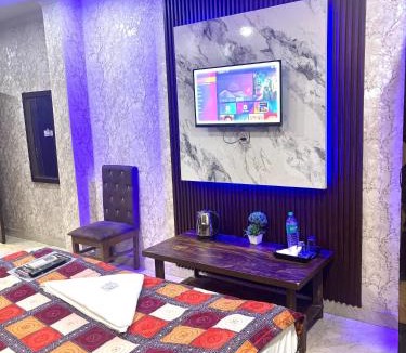 Jangpura Hotel | Hotel Jerry Residency - Nizamuddin Railway Station