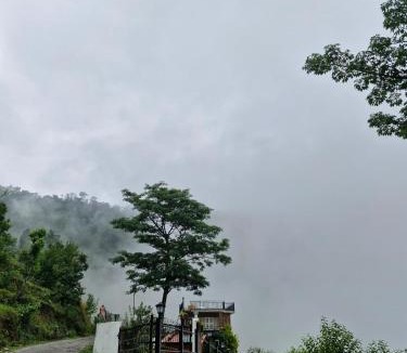 Jakh Bed & Breakfast | Sattva - The Retreat Home