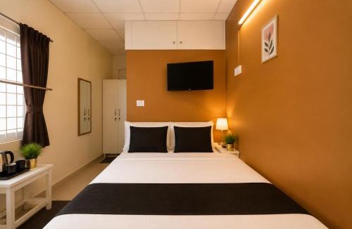 Koramangala Hotel | Leo Stays