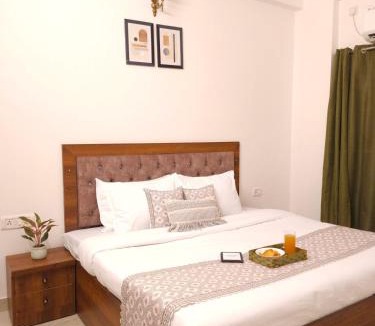 Varanasi Hotel | Hotel Kashi Remark Suites By G K Group