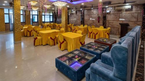 Unnao Hotel | Vishal Palace Hotel Unnao